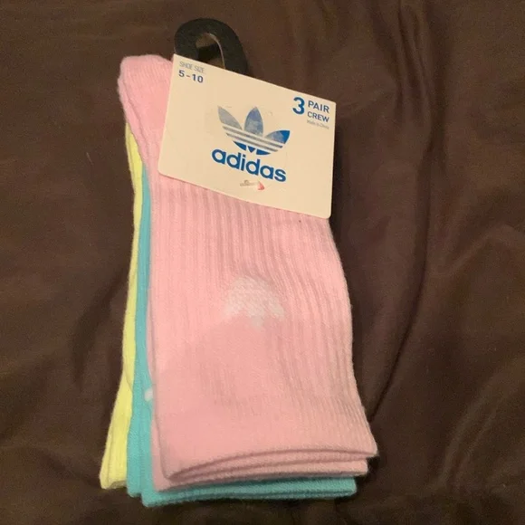 ⚠️⚠️Clearance ⬇️⬇️New Adidas Womens 3 pk crew socks - Picture 1 of 3